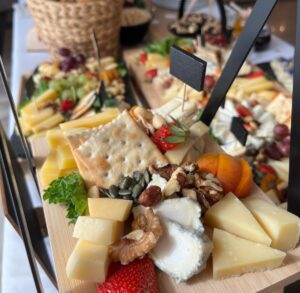 De ce merită să aduci un cheese bar la evenimentul tău